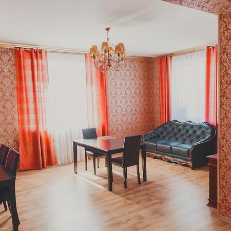 Family Hotel داوُجافبيلسْ المظهر الخارجي الصورة