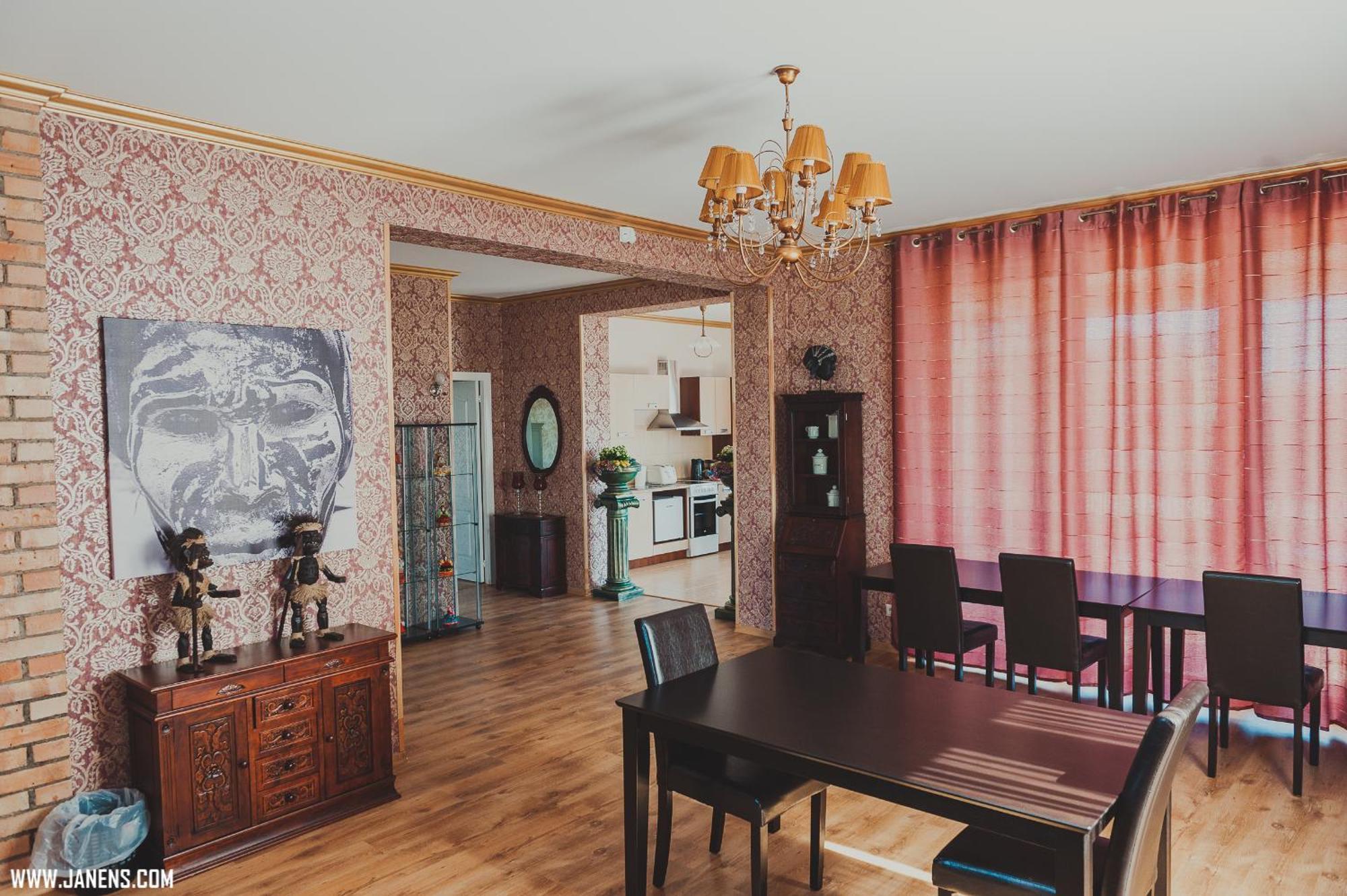 Family Hotel داوُجافبيلسْ المظهر الخارجي الصورة